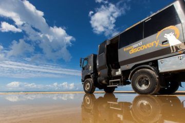 fraser island day tour noosa discovery group warrior australia backpacker