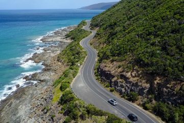 great ocean road day trip melbourne bunyip tours backpacker australia 12 apostles