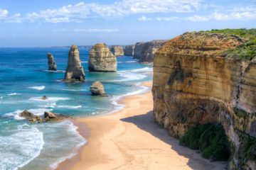 reverse great ocean road day trip wildlife tours melbourne backpacker