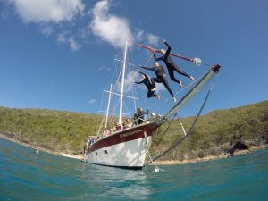 sv whitehaven whitsundays sailing adventure airlie beach backpacker east coast australia rtw backpackers