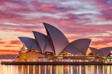 stray australia bus pass east coast backpacker hop on hop off sydney cairns byron bay