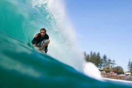 surfboard hire byron bay backpacker australia east coast