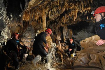 waitomo adventure tumutumu toobing black water rafting north island new zealand nz