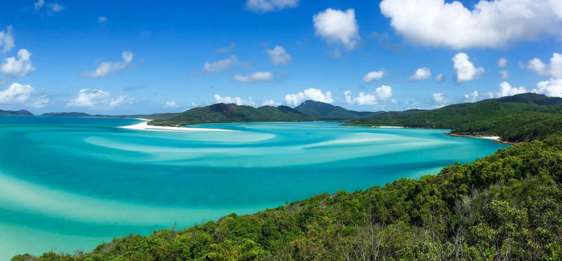 what are the best whitsunday island tours airlie beach australia backpacker party boat