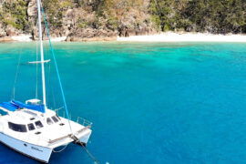 whitsunday adventurer catamaran overnight sailing trip airlie beach australia rtw backpackers